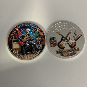 Moneda de desafío del Club de Guitarristas Old Bastards, Membresía de por vida, Drink Strum Forget the Chords, Medallas de regalo coleccionables para guitarristas - Product Image 1