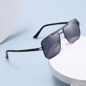 Lunettes de soleil vintage personnalisées 2025 pour hommes et femmes, en métal, style pilote, UV400, double pont, carrées - Product Image 3