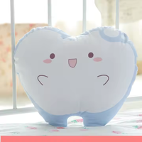 Oreiller en peluche en forme de dents de personnalité créative coussin de clinique dentaire personnalisé pour l'hôpital remplissage en coton PP avec doublure en maille