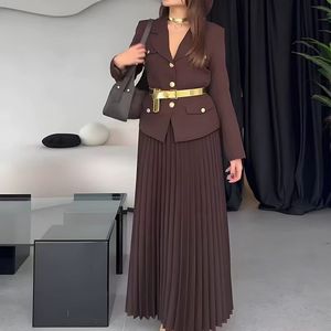 Ensemble Tendance Femme Jupe Longue Plissée et Blazer Ceinturé Couleur Unie - Tenue Décontractée d'Été Teint Uni - Product Image 1