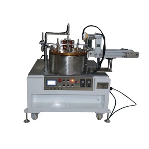 Machine automatique de marquage à chaud rotative pour bouchons de bouteilles cosmétiques, avec fonction de transfert de lettrage et de transfert thermique, pour la dorure de lignes et la marquage de capuchons. - Product Image 5