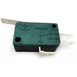 Micro-interrupteur fiable de couleur verte à 3 broches, conçu pour les boutons de jeux d'arcade et les mécanismes de joystick - Product Image 1