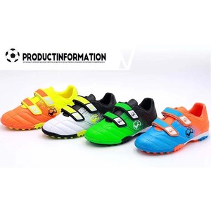 <span class=keywords><strong>Botas</strong></span> de fútbol de entrenamiento al aire libre Unisex profesional tacos zapatos <span class=keywords><strong>Cr7</strong></span> tobillo alto <span class=keywords><strong>botas</strong></span> de fútbol resistentes a impactos para hombres - Product Image 6
