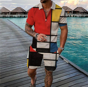 Conjunto de Sudadera de Verano para Hombre al por Mayor: Camiseta de Manga Corta con Cremallera y Pantalón de Punto con Diseño de Dibujos Animados - Product Image 2