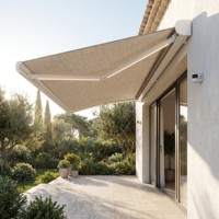 Auvent électrique rétractable innovant et convivial pour la sécurité des personnes âgées