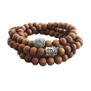 Braccialetto di <span class=keywords><strong>perline</strong></span> in legno di sandalo collana di perle di Mala in argento Buddha Om Charm meditazione Yoga da <span class=keywords><strong>uomo</strong></span> gioielli 108 Japamala <span class=keywords><strong>perline</strong></span> - Product Image 2