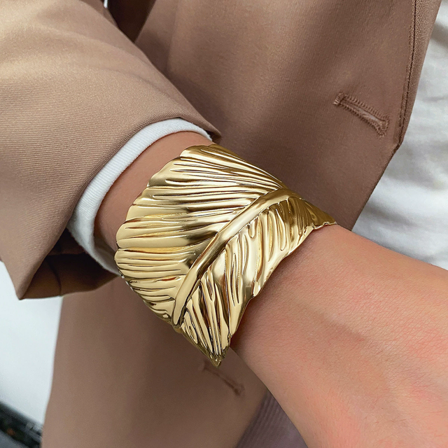 Multi-layered Bracelet with Matte Metal Finish, Simple and Elegant, with a Sense of Sophistication and Fashion NBR0013