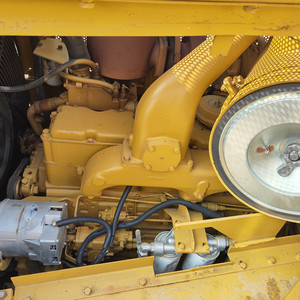 Bulldozer Caterpillar D6H Usado Original de Japón con Motor CAT 3306, Bulldozer Mediano con Ripper para Construcción y Nivelación de Terrenos - Product Image 5