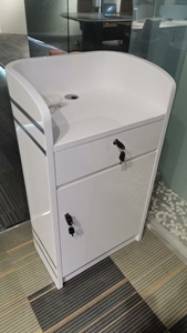 Nhỏ Mini Độc Đáo Vàng Và Trắng Xách Tay Hiện Đại Truy Cập Hình Bầu Dục Showroom Hiển Thị Bàn Thanh Vẻ Đẹp Salon Thu Ngân Bàn Tiếp Tân - Product Image 5