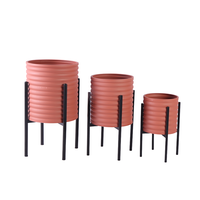 Berdiri tanaman lantai logam galvanis emas mewah Modern dengan Pot Set 3 Pot bunga besi untuk dekorasi taman pernikahan