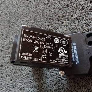 สวิตช์จำกัดระยะ SCHMERSAL รุ่น 101126707 DIM1.2 SPDT IP20 สำหรับงานอุตสาหกรรม - Product Image 3