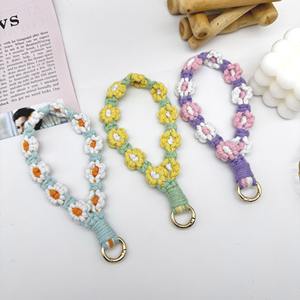 Nouveau fait à la main laine fleur et feuille porte-clés dames Crochet tricoté porte-clés avec sac à main téléphone portable accessoires cadeau - Product Image 3