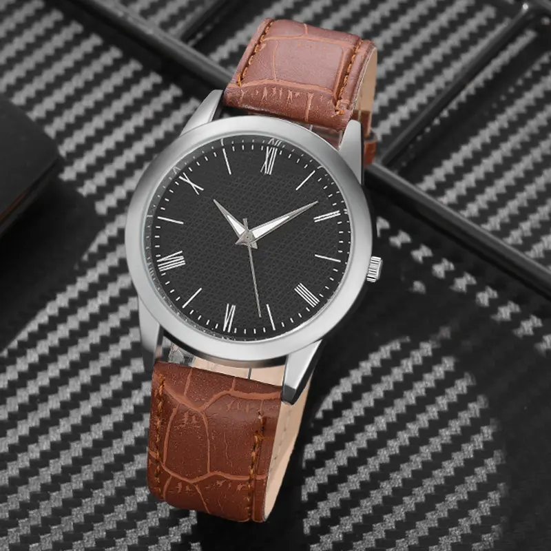 Vente à bas prix de montres pour homme de couleur unie avec logos personnalisables montre non mécanique en or