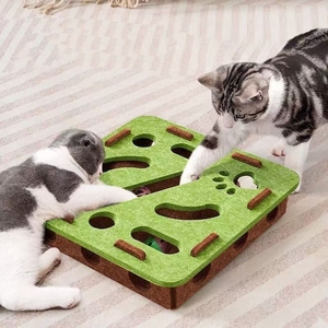 Jouet interactif pour chat avec trous pour friandises, tapis d'alimentation lente, jeu d'enrichissement et de stimulation mentale pour chats d'intérieur, base antidérapante en feutre - Product Image 1