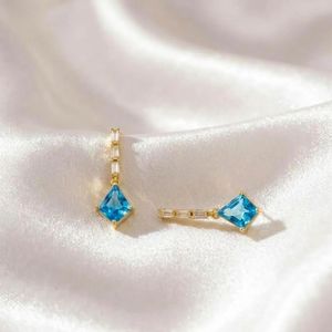 Pendientes Colgantes de Topacio Azul Cielo Natural en Forma de Cometa, Pendientes Delicados en Plata de Ley 925, Joyería Minimalista con Piedras Preciosas - Product Image 3