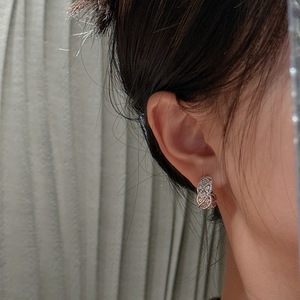 Pendientes de Plata de Ley S925 con Diseño de Encaje de Palacio, Elegantes Pendientes Curvos Chapados en Oro de Estilo Medieval Francés Vintage - Product Image 3