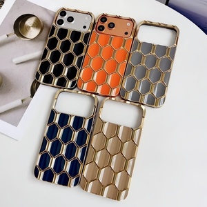 Funda de lujo para teléfono móvil iPhone 17 11 Pro Max, con diseño de rombos 3D electrochapados, cubierta de TPU con patrón de panal, venta al por mayor de fábrica - Product Image 1