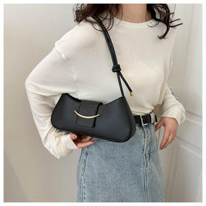 กระเป๋าถือผู้หญิงแฟชั่นใหม่ ฤดูใบไม้ผลิ/ฤดูร้อน ดีไซน์สะพายไหล่เฉียง วัสดุ PU - Product Image 3