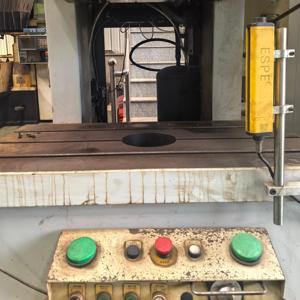 Presse <span class=keywords><strong>pneumatique</strong></span> d'<span class=keywords><strong>occasion</strong></span> de haute précision 80 tonnes, course 160 mm, modèle 2015, pour la production de poinçonnage métallique - Product Image 5