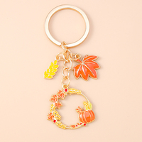 En gros, Porte-clés en alliage émaillé avec breloque citrouille et couronne d'érables thème récolte d'automne, logo personnalisé, souvenir de fêtes, ornement de sac à dos, pour fête