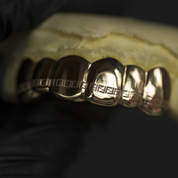 Grillz pour hommes personnalisés style Hip Hop, en argent massif plaqué or 10k 14k 18k, entièrement sertis de Moissanite couleur D VVS, avec logo gravé