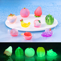 Vente en gros de sac aveugle de fruits lumineux de simulation de nourriture et de jeu Petit Meng Résine Petit Ornement