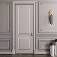 Porte en bois à noyau solide à 2 panneaux à bas prix Porte intérieure simple prémontée en bois apprêté blanc