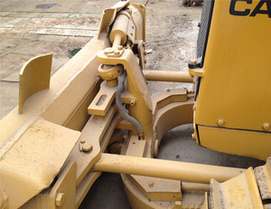 Diskon buldoser crawler kucing tangan kedua d4 bulldozer kecil mini caterpillar kualitas tinggi D4H <span class=keywords><strong>D4C</strong></span> D4G/detik - Product Image 4