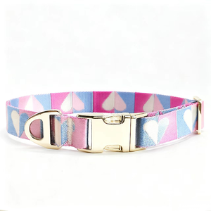 Kerah anjing peliharaan tenun Jacquard kustom pola hati Logo kustom dengan gesper mewah antikarat emas - Product Image 3