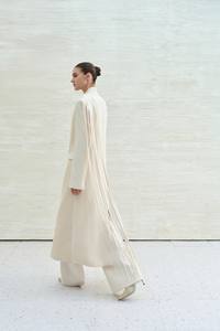 Pantalons pour femmes de haute couture, pantalons élégants à jambes larges, pantalons en tissu tissé extensible en rayonne et élasthanne, fabriqués au Vietnam - Product Image 3