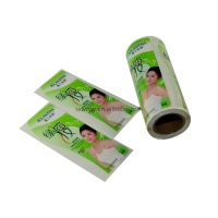 Rouleau d'étiquettes adhésives imperméables personnalisées pour l'emballage des produits chimiques quotidiens et des extraits végétaux