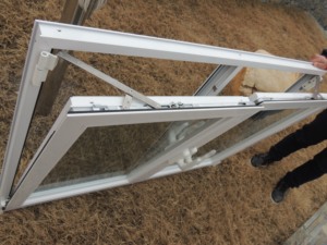 Ventana Abatible y <span class=keywords><strong>Oscilobatiente</strong></span> de <span class=keywords><strong>PVC</strong></span>/UPVC Estilo Europeo, Ventanas y Puertas de <span class=keywords><strong>PVC</strong></span>/UPVC - Product Image 2