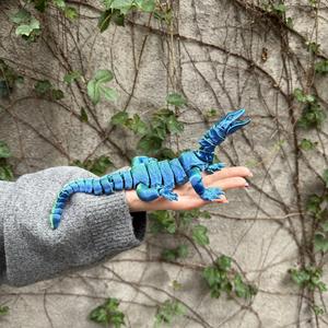 Lagarto Articulado Impreso en 3D Rojo y Azul SDL32, Figura de Simulación Realista, Regalo y Adorno Único para Decoración del Hogar - Product Image 3