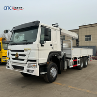 Promotion : Camion-grue HOWO 6X4 400HP 16T avec pneus 12.00R20, conduite à droite, pour levage de marchandises en entrepôt, destiné à la Zambie