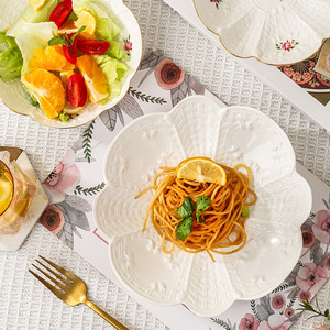 Assiette à gâteau créative en céramique florale rétro avec <span class=keywords><strong>petit</strong></span>-déjeuner <span class=keywords><strong>et</strong></span> saladier pour les fêtes - Product Image 3