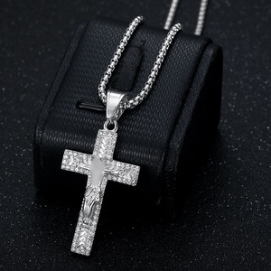 สร้อยคอจี้รูปไม้กางเขนประดับเพชรคิวบิกเซอร์โคเนียสีทองอร่าม สะท้อนความศรัทธาสำหรับการแสดงออกที่มุ่งมั่น - Product Image 3