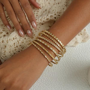 Bracciale in Acciaio Inossidabile Placcato Oro PVD con Zirconi, Bracciale a Forma di Cuore, <span class=keywords><strong>Quadrifoglio</strong></span>, Set di Bracciali Geometrici Rotondi - Product Image 1