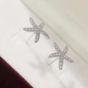 Orecchini a Perno con Cristalli a Forma di Stella Marina per Donne, Stile Oceanico, Accessori Eleganti per Uso Quotidiano - Product Image 4