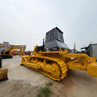 Bulldozer économique et performant SHANTUI SD22 pour le défrichement et la préparation des terrains intensifs dans les projets de construction