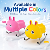 Planche à neige en PE avec surface inférieure antidérapante épaissie, siège confortable adapté aux enfants, forte adhérence, vitesse rapide, base lisse et durable, stable