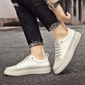 Chaussures de sport pour hommes blanches personnalisées en gros, amorti sportif, de haute qualité, tendance pour la marche et la course en plein air - Product Image 2