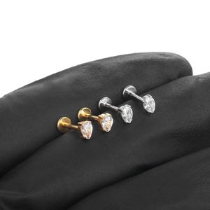 Diseño elegante de estambres dorados con tachuelas con contraste para mujer, aspecto de fiesta, cartílago roscado interno de aleación de titanio de ASTM-F-136 - Product Image 3