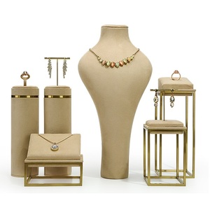 Espositore per Gioielli SKQ OEM in Velluto Beige Supporto Staccabile per Bracciali Rastrelliere per Braccialetti Anelli e Collane - Product Image 6