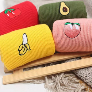 2025 automne coréen coton Animal mignon banane cerise pêche <span class=keywords><strong>avocat</strong></span> broderie dessin animé chaussettes drôle fille femmes équipage fruits chaussettes - Product Image 1