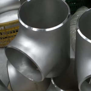 Raccord en acier inoxydable duplex résistant à l'usure, raccord à bride, té égal pour l'eau, l'exploitation minière manuelle, les pipelines marins - Product Image 1