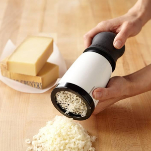 Nouvelle mode Gadgets de cuisine Râpe à fromage multi-usages Coupeur de métal <span class=keywords><strong>Moulin</strong></span> à fromage <span class=keywords><strong>manuel</strong></span> en PP pour fromage Légumes pour les ménages - Product Image 6
