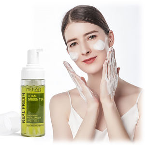 Nettoyant pour le visage à <span class=keywords><strong>la</strong></span> vitamine C de marque privée mousse nettoyante pour le visage curcuma aloès thé vert bulle de noix de coco pour éclaircir <span class=keywords><strong>la</strong></span> peau - Product Image 3