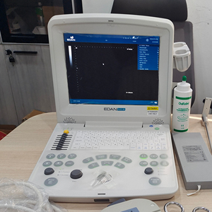 Edan DUS 60 VET - Ecógrafo Veterinario Portátil en Blanco y Negro con Doppler PW para Hospitales de Animales - Product Image 1
