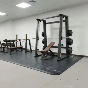 Máquina <span class=keywords><strong>Smith</strong></span> Comercial para Gimnasio, Construcción de Acero Resistente, con Bloqueo de Seguridad y Barra Ajustable - Product Image 4