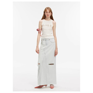 Falda vaquera de línea A con efecto desgastado y agujeros, importada de Turquía, modelo "Walden Pond" - Product Image 6